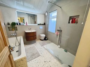 Photo 1- click for photo gallery